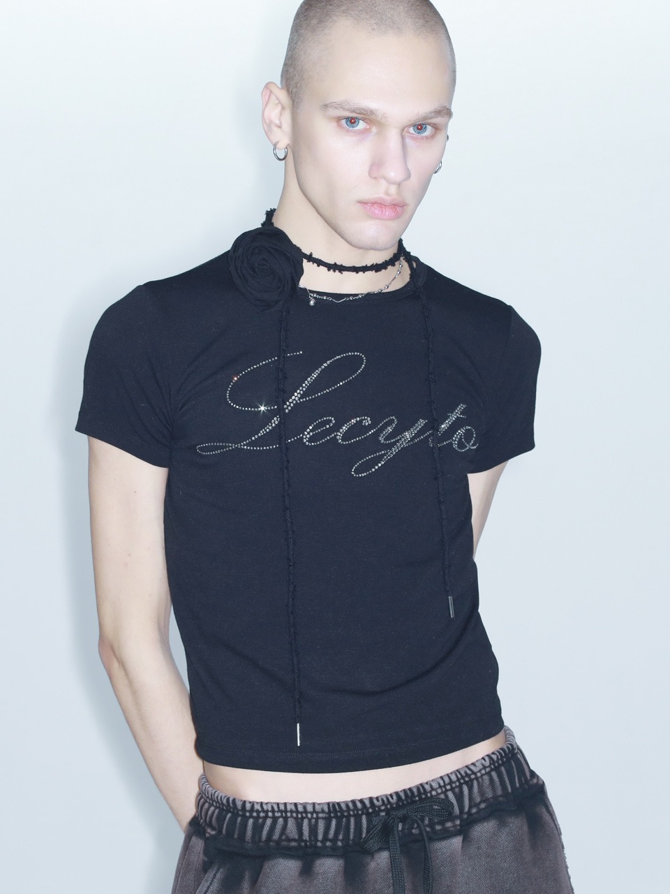 LECYTO - SPARKLY LETTERING SHORT T-SHIRT (BLACK)